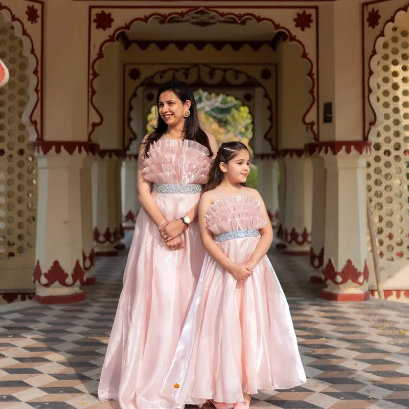 Unmissable Offer Mother Daughter Gown for Girls