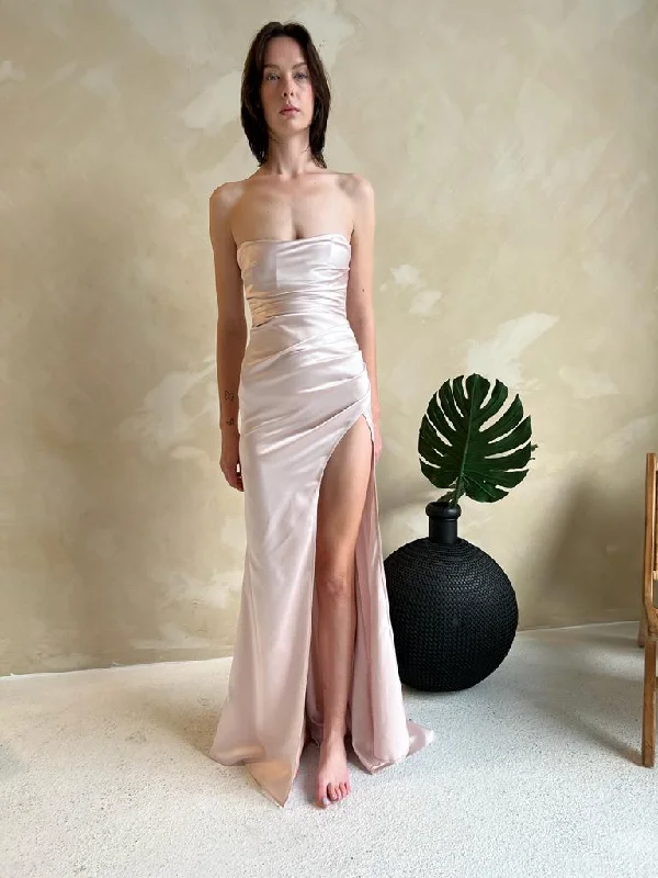 Instant Discount Kyha Gown | Blush
