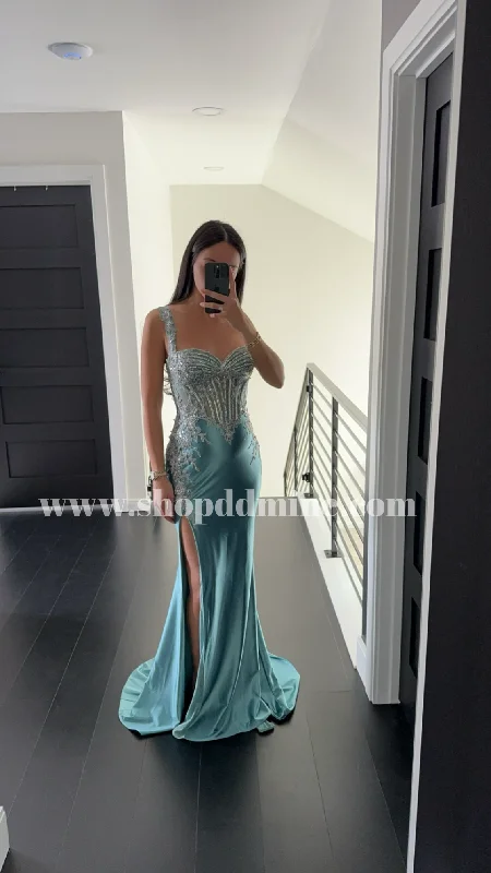 Instant Discount FITTED SATIN & LACE GOWN