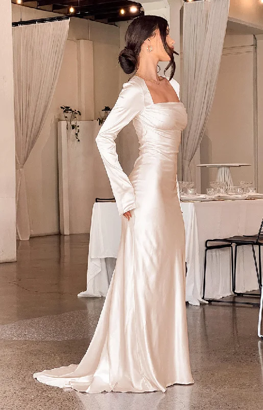 Super Deal Addina Cream Long Sleeve Maxi Dress