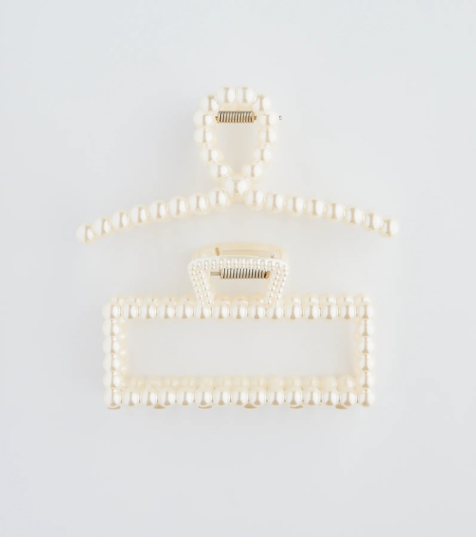 Price Buster Polished And Chic Pearl Hair Claw Clip Set