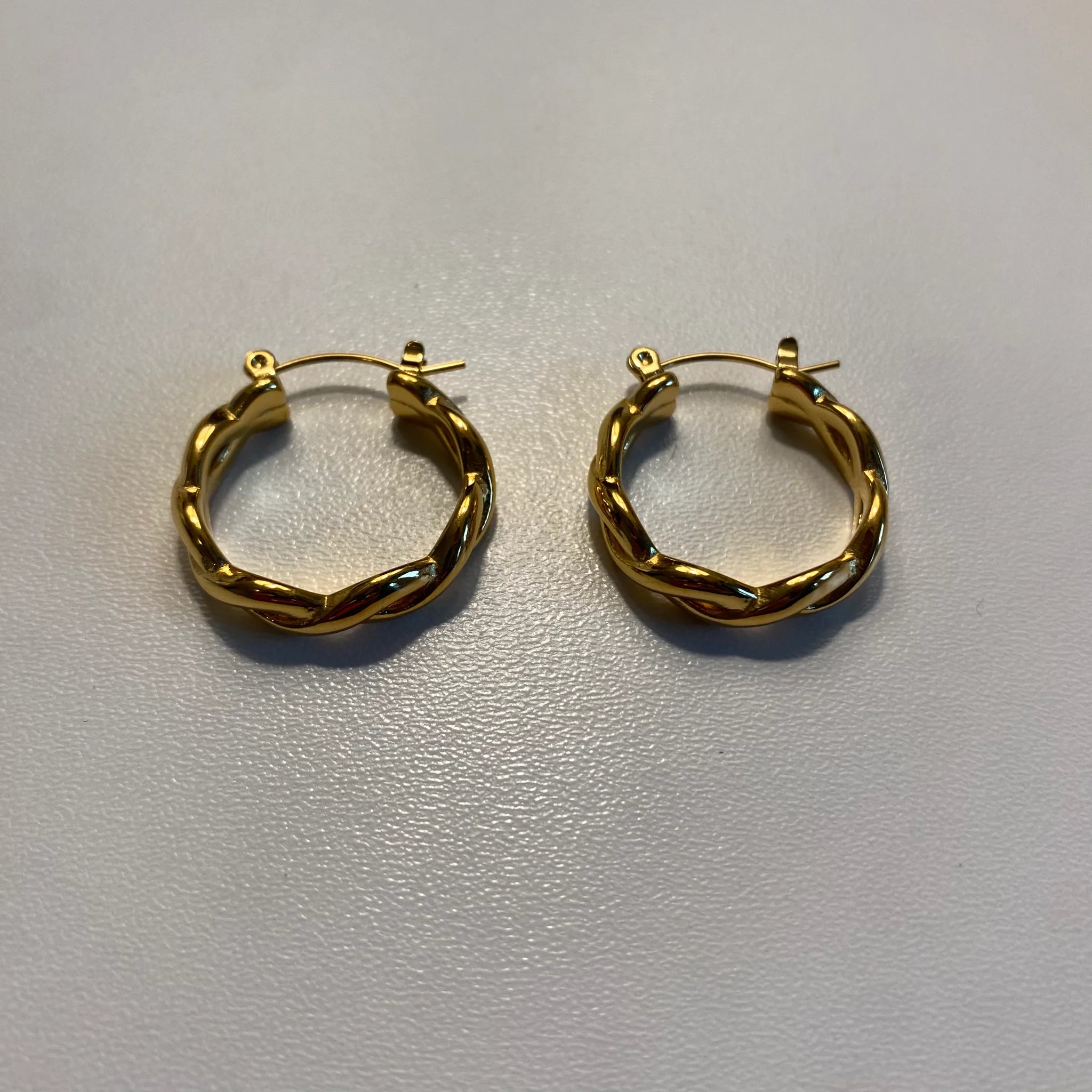 Deep Discounts Juanita Earrings