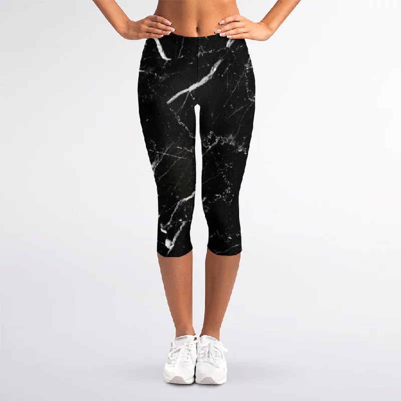 Black White Scratch Marble Print Women's Capri Leggings