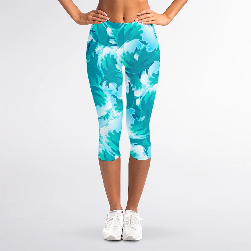 Blue Surfing Wave Pattern Print Women's Capri Leggings