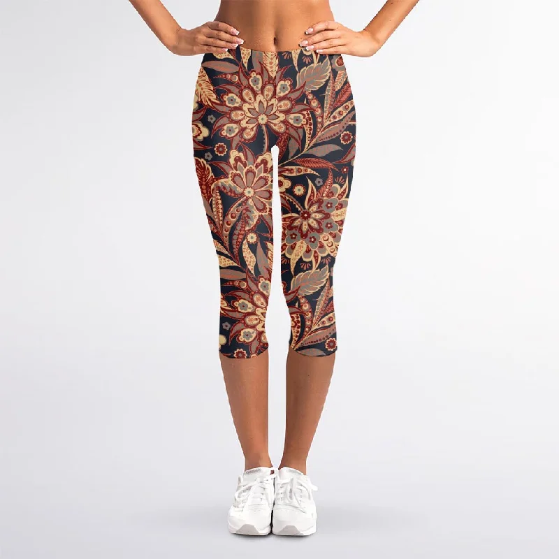 Brown Floral Bohemian Pattern Print Women's Capri Leggings