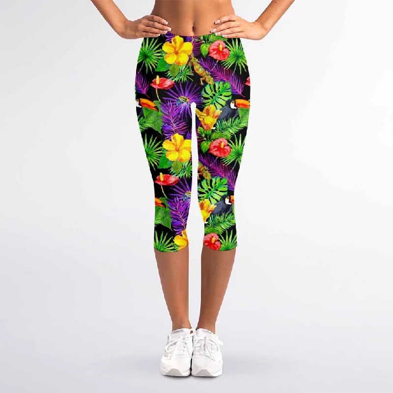 Dark Hawaiian Tropical Pattern Print Women's Capri Leggings