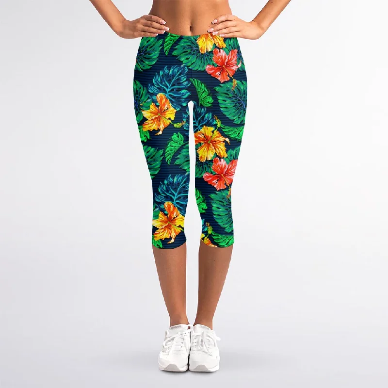 Hibiscus Monstera Hawaii Pattern Print Women's Capri Leggings