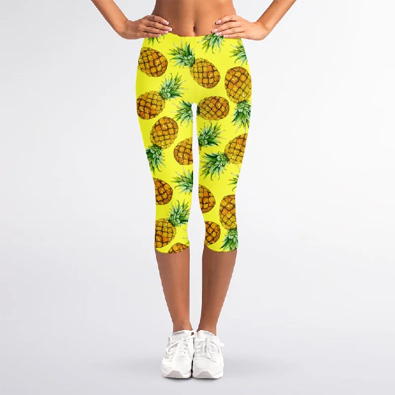 Pastel Yellow Pineapple Pattern Print Women's Capri Leggings